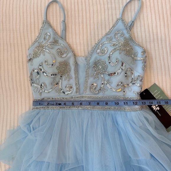 Jump Apparel NWT Beaded V-Neck Bodice Ruffle Tulle Gown Light Blue Size 1/2 New - Picture 11 of 15